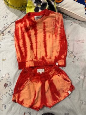FINGER in the Nose Tie-Dye Sweatshirt & Shorts Set - Red and Orange